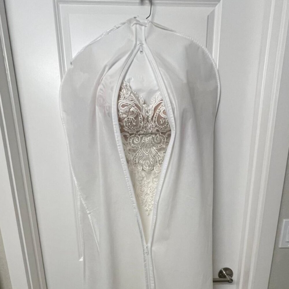 ANNA GRACE Elegant Luxurious Crepe Fabric Lace Designer Wedding Gown Size 4 - Picture 12 of 13